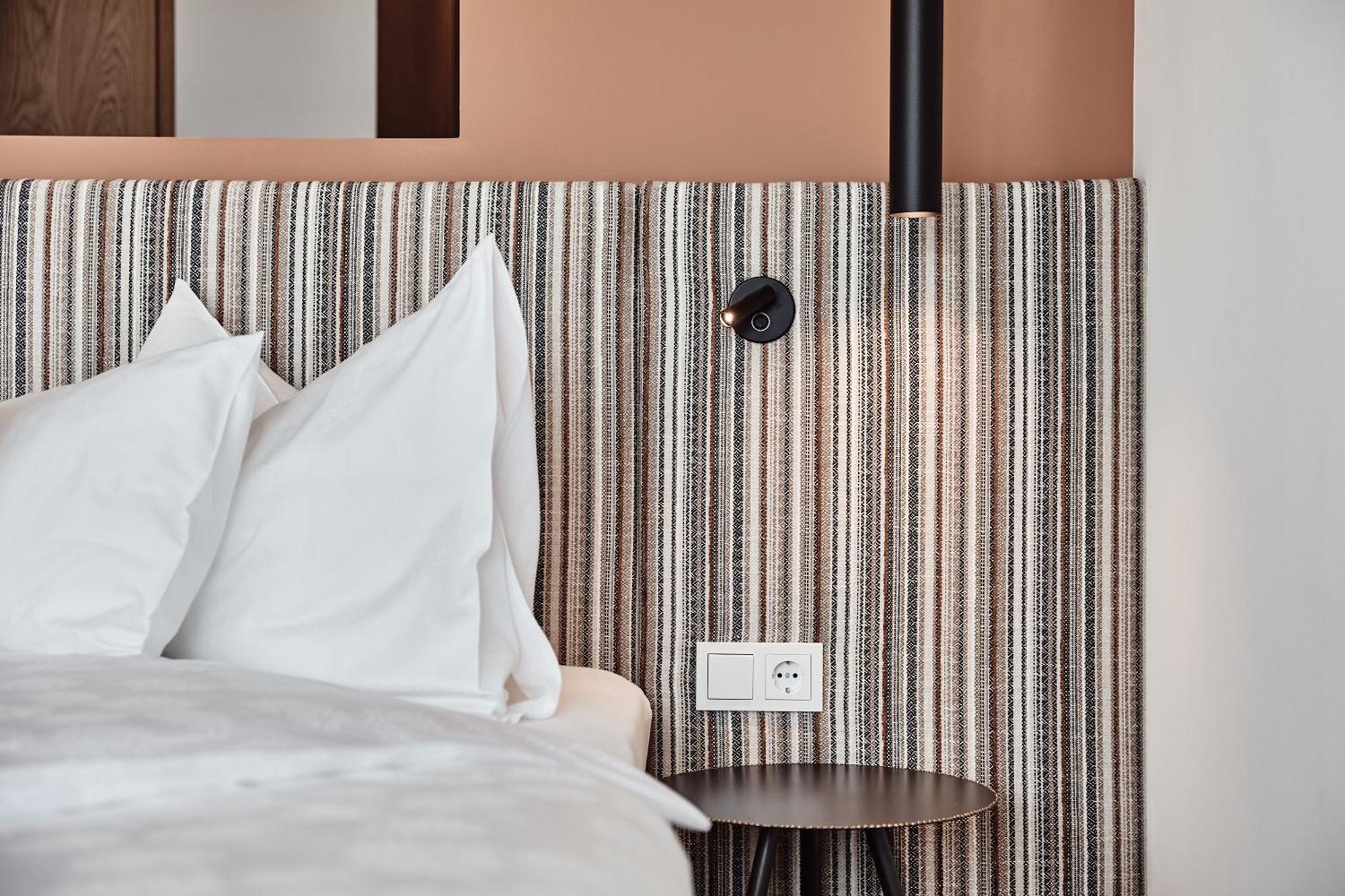Haller Suites & Restaurant Брессаноне Экстерьер фото